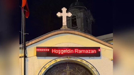 اسطنبول… “كنيسة” تحتفي بقدوم شهر رمضان
