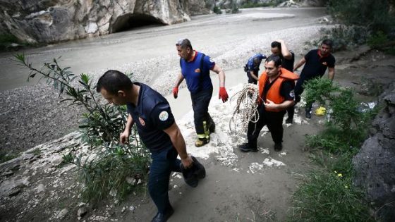 إنقاذ 8 أشخاص حوصروا في وادي كابيكايا