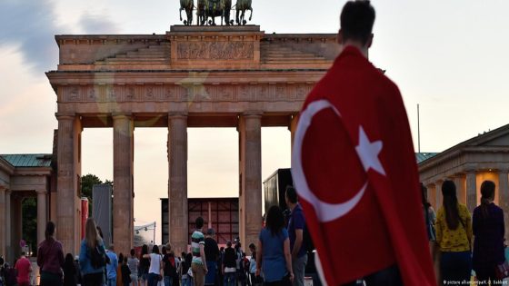 طلبات لجوء الأتراك الى أوروبا ترتفع بنسبة 45%عام 2021