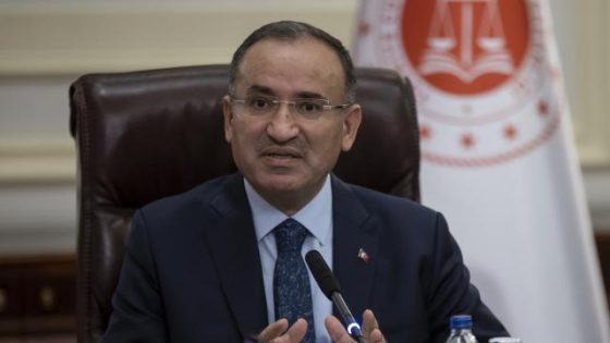 وزير العدل التركي… لن ينجحوا في إصابة الأمة التركية بمرض العنصرية