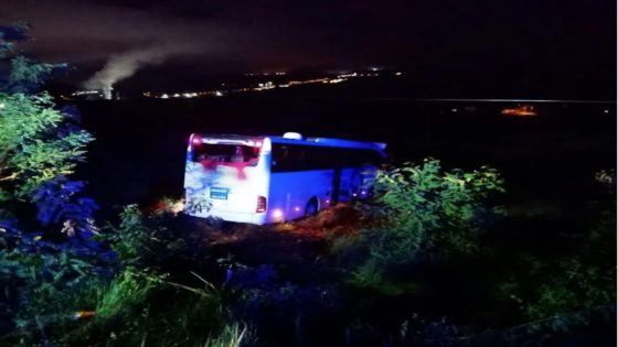 إصابة 19 شخصا بجروح نتيجة انقلاب حافلة ركاب في كاستامونو