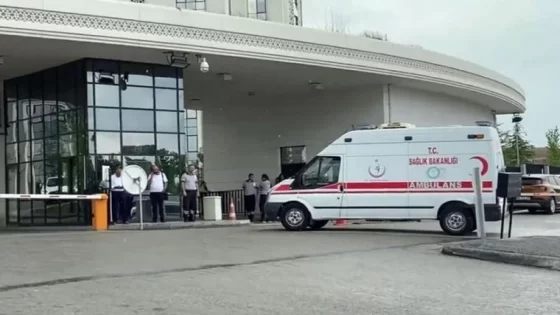 أنقرة.. سائق سيارة إسعاف يهدد بتفجير نفسه إن لم يأتي وزير الصحة التركي (فيديو)
