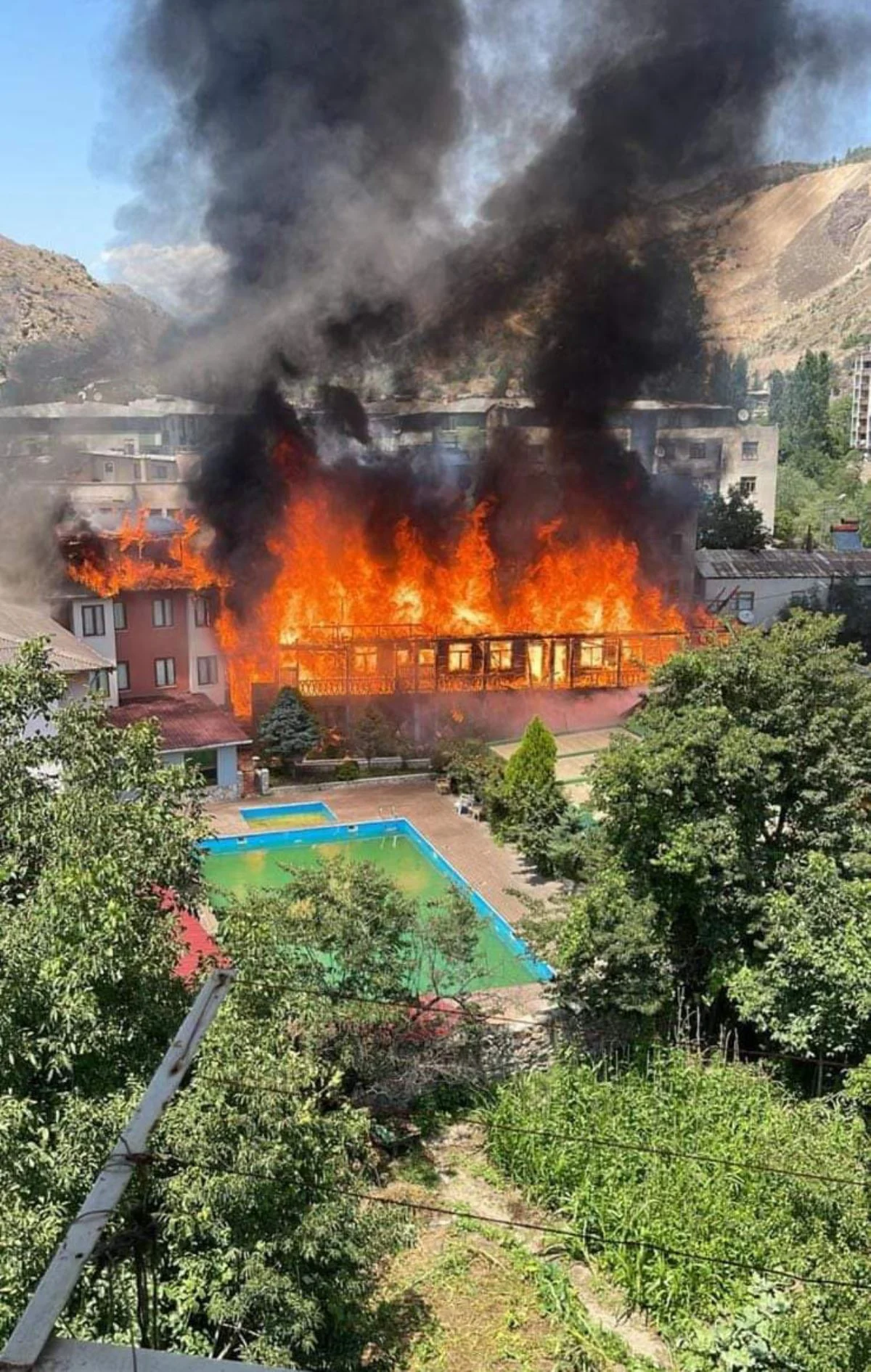 حريق فندق في أرتفين 