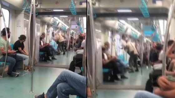 بالركل والصفع قتال بين ركاب في مترو مرمرة بولاية إسطنبول (فيديو)