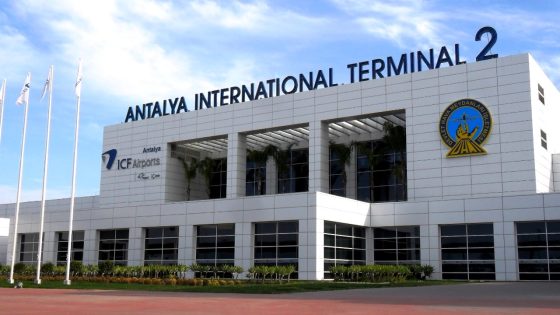 وزارة النقل التركي تكشف عدد الرحلات الجوية خلال أول يوم من العيد الأضحى في أنطاليا