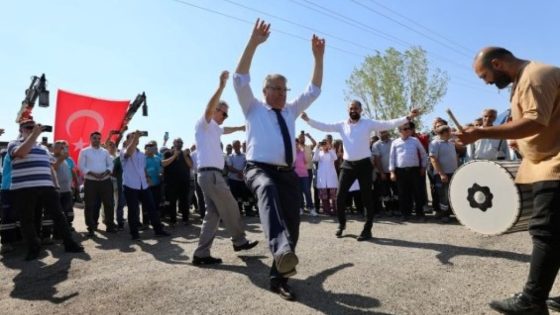 بقرار رسمي.. سيتم زيادة أجر العمال بنسبة 78% في هذه المقاطعة التركية!!
