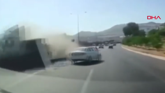 مناورة رائعة من سائق سيارة أمام شاحنة في إزمير (فيديو)