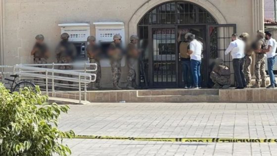 بعد عملية إقناع استمرت لمدة ساعتين.. الأمن التركي يعلن تحرير مدير فرع بنك في انطاليا