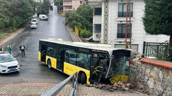 بعد أيام قليلة على التصادم.. حادث حافلة جديد في إسطنبول