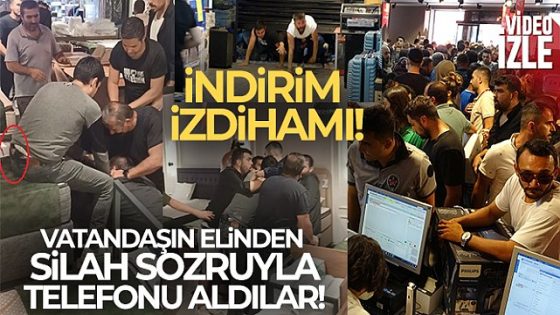 بالفيديو: تداحم عشرات الأتراك لدخول أحد المحال التجارية من أجل الحصول على خصومات!!