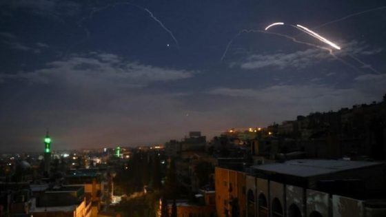 إسرائيل تفجر مفاجأة وتعلن الهدف من قصفها الأخير على مطار دمشق