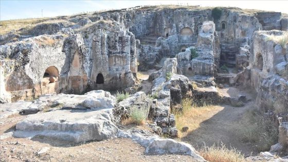 مدينة “بيرّه” الأثرية في “أديمان” التركية