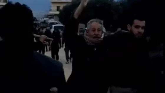بعد حفره للقبور.. مسنّ سوري يتفاجأ بعودة أبنائه وأحفاده للحياة (فيديو)