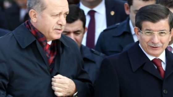 رئيس حزب المستقبل أحمد داوود أوغلو يهاجم الرئيس أردوغان فما القصة؟