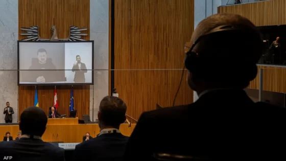 بالفيديو: زيلينسكي يتعرض لـ”موقف محرج جدا”