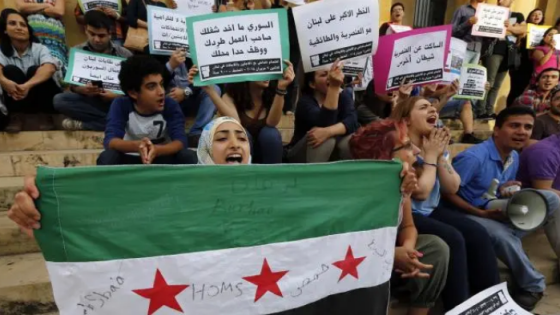 وزير لبناني يمنع إقامة مظاهرة للسوريين ومظاهرة مضادة لها