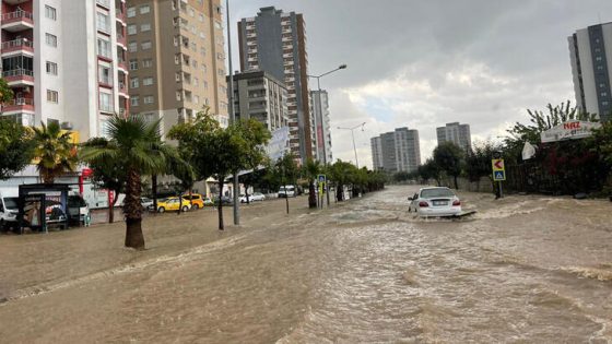 أمطار غزيرة وفيضانات في ولاية أضنة (صور)