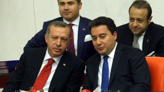 بسبب انضمامه للمعارضة.. تركي يوبخ وزيراً سابقاً لدى أردوغان ويصدمه بكلامه (فيديو)