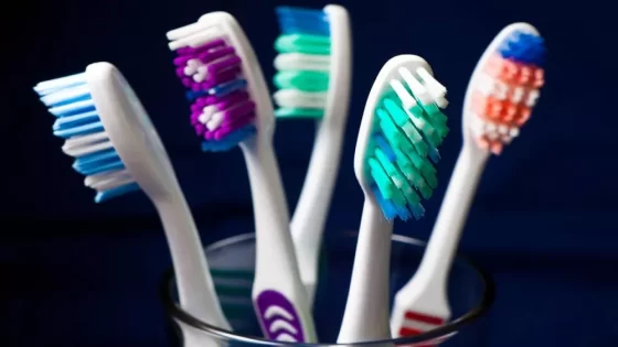 لسبب “صادم”.. لا تضع فرشاة أسنانك في الحمام