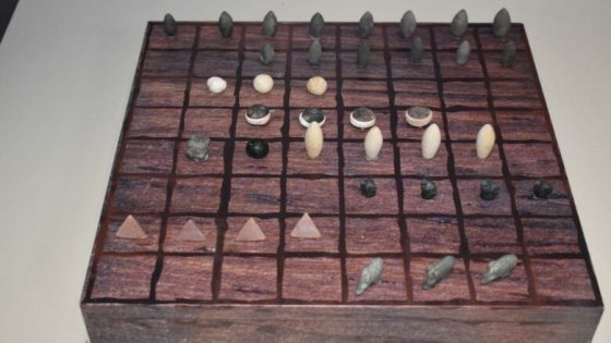 عمرها 5000 عام.. العثور لعبة ذكاء تشبه الشطرنج والمفاجأة ماذا اكتشف العلماء فيها