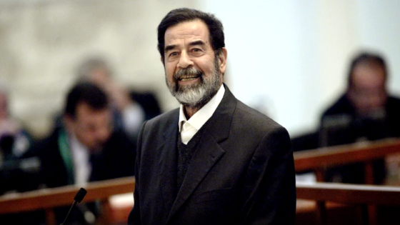 صورة نادرة للرئيس العراقي صدام حسين لم تراها من قبل (صور)