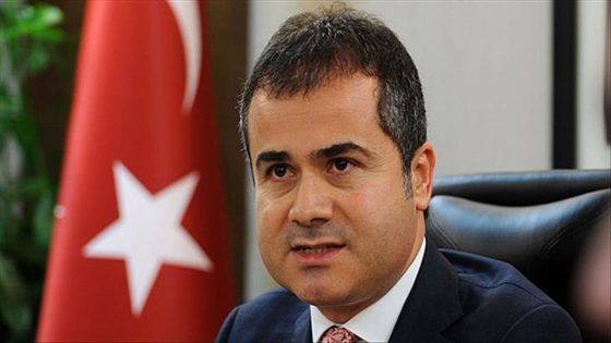 أصغر الوزراء سنّاً في تاريخ تركيا يستقيل من “العدالة والتنمية” وينضم لحزب حليف