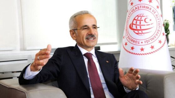 وزير النقل التركي يدلي بتصريح هام جداً بخصوص زلزال اسطنبول