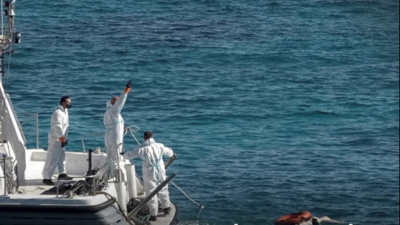 العثور على جثث مهاجرين وإنقاذ 18 قبالة جزيرة يونانية