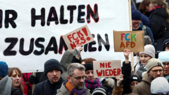 مظاهرة في برلين إحتجاجاً على خطة ترحيل المهاجرين (فيديو)
