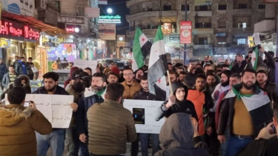 هذه المرة ليس لإسقاط الأسد… مظاهرات في إدلب مطالبةً بإسقاط هذا الشخص! (تفاصيل)