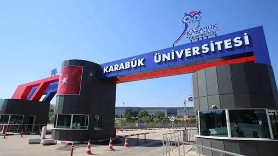 جامعة تركية تفرض شرط “التقرير الصحي” على الطلاب الأجانب للقبول في الجامعة