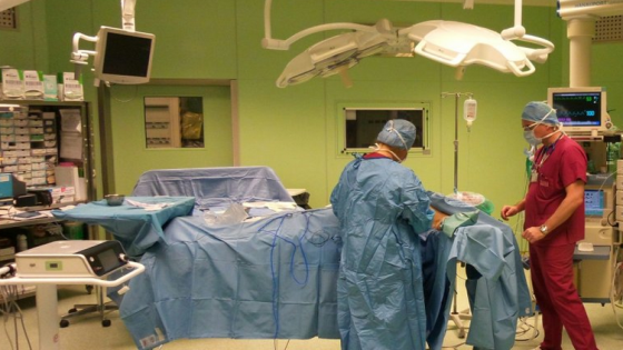 بلد أوروبي بحاجة إلى المزيد من الأطباء السوريين (تقرير)